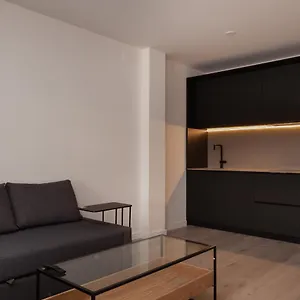 rambla-suites.topbarcelonahotels.com/