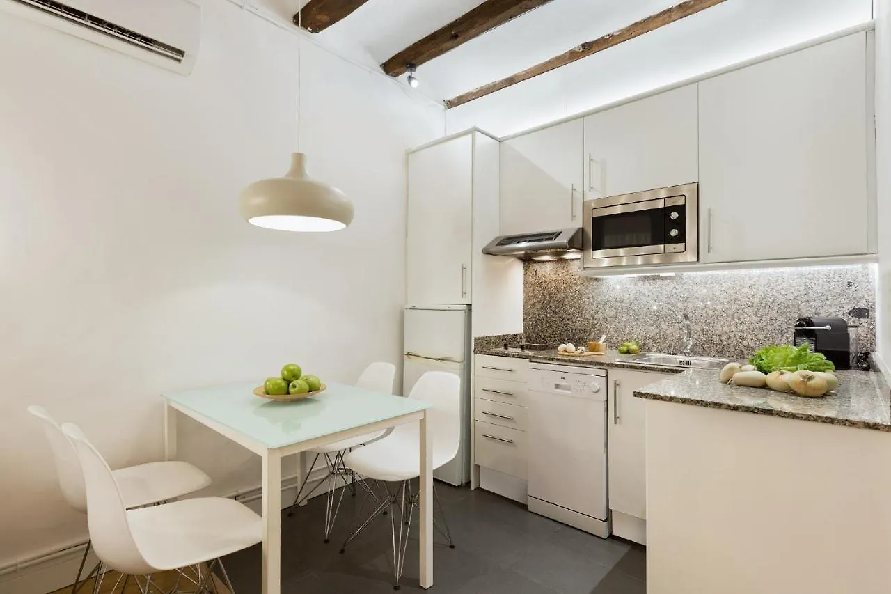 Ola Living Born Apartment Barcelona